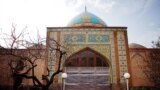 &laquo; مسجد آبی &raquo; ایروان در سال های ١٧٦٠ توسط حاکم ایرانی ارمنستان ساخته شد. این مسجد در سال های ١٩٩٠ و با بودجه ایران بازسازی شد. ٢٥ فوریه سال ٢٠١٣. (وی اوندریتز / صدای آمریکا)