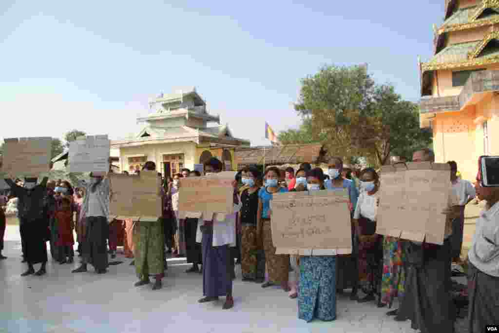 ရခိုင်ဒုက္ခသည်တွေ နေရပ်ပြန်နိုင်ရေး တောင်းဆိုဆန္ဒပြတဲ့ မြင်ကွင်း။ (ဇန်နဝါရီ ၁၉၊ ၂၀၂၁)