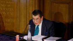 Chair of the panel Geoffrey Nice gives the opening address on the first day of hearings at the "Uyghur Tribunal", a panel of UK-based lawyers and rights experts investigating alleged abuses against Uyghurs in China, in London on June 4, 2021.