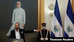 El presidente de El Salvador, Nayib Bukele, en conferencia de prensa el 24 de septiembre de 2020.