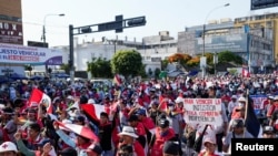 Los manifestantes participan en una protesta contra el gobierno después de que el ex presidente de Perú, Pedro Castillo, fuera derrocado, en Lima, Perú, el 23 de enero de 2023.