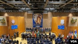 En una ceremonia oficial, el Deartamento de Policía de Nueva York presentó al dominicano Fausto Pichardo como nuevo jefe de Patrulla de la ciudad. Foto Ronec Suarc/VOA.