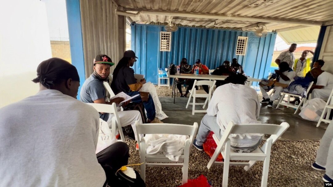 Yon premye gwoup rapatriye rive Ayiti