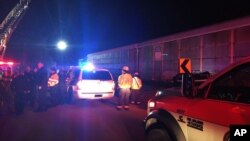 Kereta penumpang Amtrak bertabrakan dengan kereta barang di negara bagian South Carolina, hari Minggu (4/2) dini hari. 