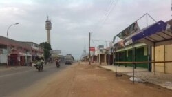 Une habitante de Bouaké au micro de Sidiki Barro, correspondant à Bouaké