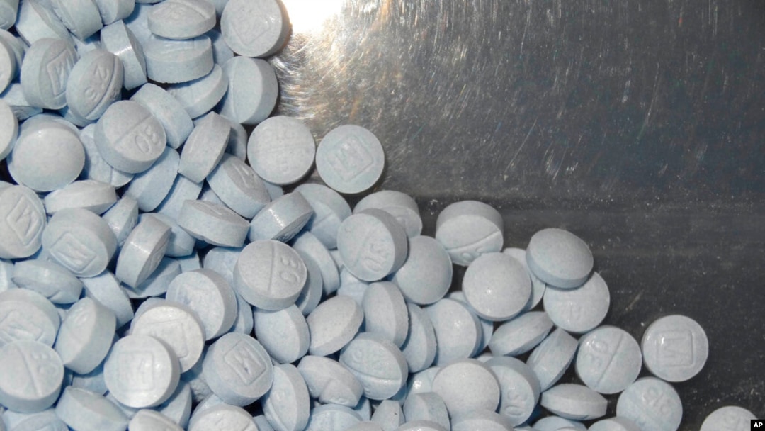Píldoras de oxycodona mezcladas con fentanilo introducidas como pruebas en un juicio en Utah, EEUU, en 2019.