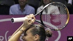 Flavia Pennetta, of Italy after beating Coco Vandeweghe, of the United States, 6-1, 6-2 in the Fed Cup tennis finals in San Diego, 07 Nov 2010