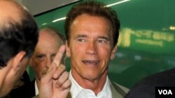 La carrera en Hollywood de Schwarzenegger, antes de entrar en la política, incluye títulos como The Terminator y Conan el bárbaro.