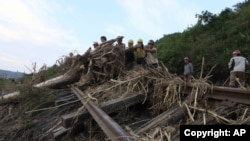 지난 2016년 9월 북한 함경북도에서 홍수로 철로가 파괴됐다.