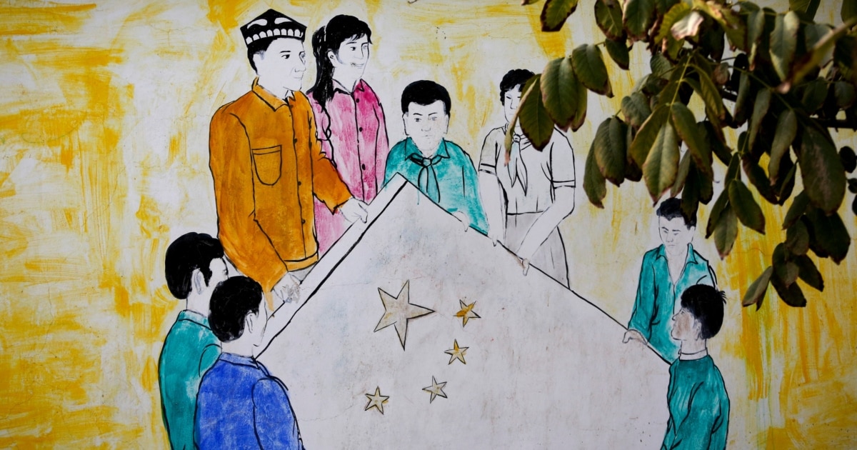 Uydagi erkaklarning samimiy fotosuratlari