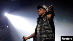 Este es el primer año que Jay Z es elegible para la nominación. Su primer álbum "Reasonable Doubt" lo publicó en 1996.