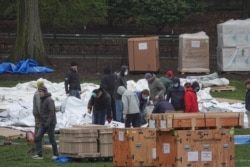 A 68-bed field hospital is under construction in New York's Central Park to handle those infected with the novel coronavirus. (VOA/Vladimir Badikov)