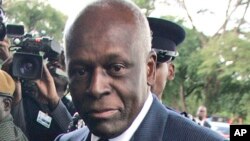 Shugaban Angola Eduardo dos Santos