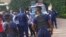 Des policiers dans les rues de Lubumbashi en RDC le 24 octobre 2017. (VOA/Narval Mabila)
