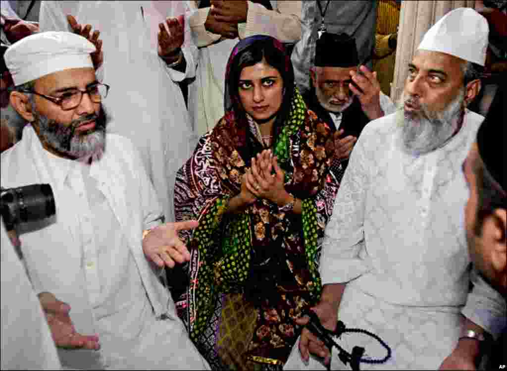 پاکستانی وزیر خارجہ کا دورہ اجمیر شریف