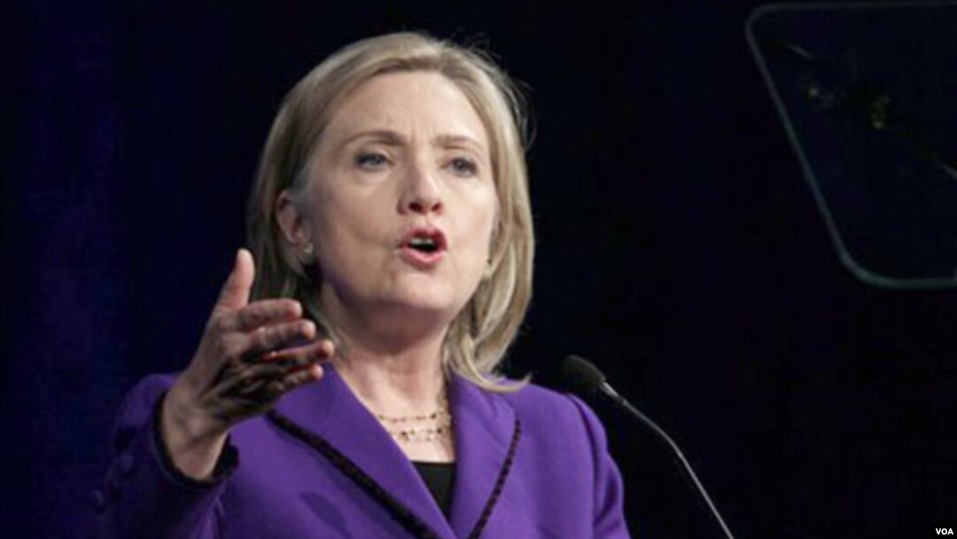 Menlu AS Hillary Clinton berbicara kepada sebuah kelompok pro Palestina, Satuan Tugas Amerika untuk Palestina, di Washington.