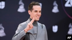 ARCHIVO - Edgar Barrera llega la 23a entrega anual del Latin Grammy en la Arena Mandalay Bay Michelob Ultra el jueves 17 de noviembre de 2022. Barrera es el más nominado a los Latin Grammy. 