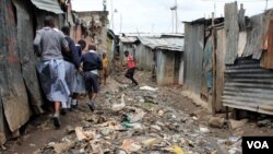 Poverty in Nairobi, Kenya, June 2, 2015. (Hilary Heuler / VOA)