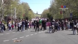 Ազգային երգ ու պար Երևանի փողոցներում