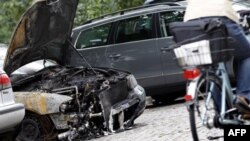 Almanya'da Araç Yakma Çılgınlığı