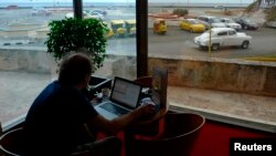 Cuba parece empezar a preocuparse por desarrollar su tecnología digital.