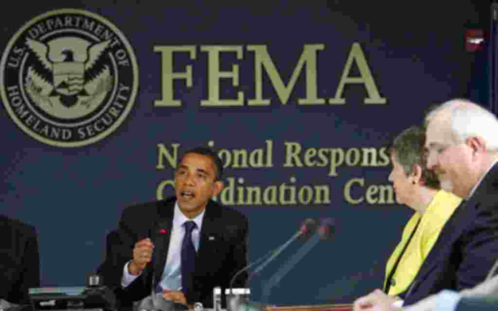 U.S. President Barack Obama makes remarks during a meeting on hurricane preparedness at Federal Emergency Management Agency (FEMA) headquarters in Washington, May 29, 2009. Obama is joined by Homeland Security Secretary Janet Napolitano (2nd R), FEMA Dire