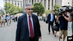 Former New York Assembly Speaker Sheldon Silver arrives at federal court in New York, July 27, 2018.