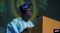 Avant d'être candidat, Bola Tinubu doit d'abord être choisi par sa formation politique, face à 24 autres prétendants.