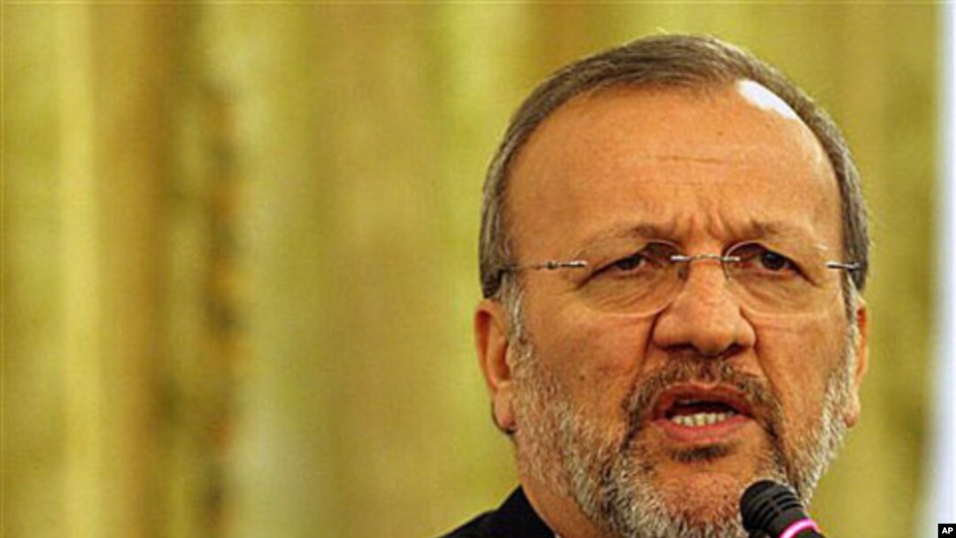 Iran's Foreign Minister Manoucher Mottaki speaks at a news conference in Tehran (file photo)