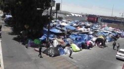 Campamento de solicitantes de asilo en México sigue creciendo