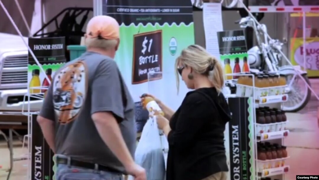 Kompanija HONEST Tea postavila je kioske bez prodavaca da ispita poštenje američkih gradjana. 