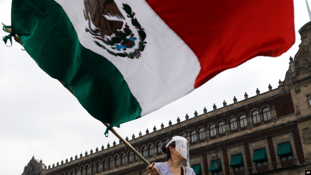 Trước đây đã có phụ nữ ra tranh cử tổng thống nhưng thua phiếu! Sang năm 2024 Mexico sẽ có nữ tổng thống đầu tiên! Có thể coi là họ đang qua mặt nước Mỹ. 