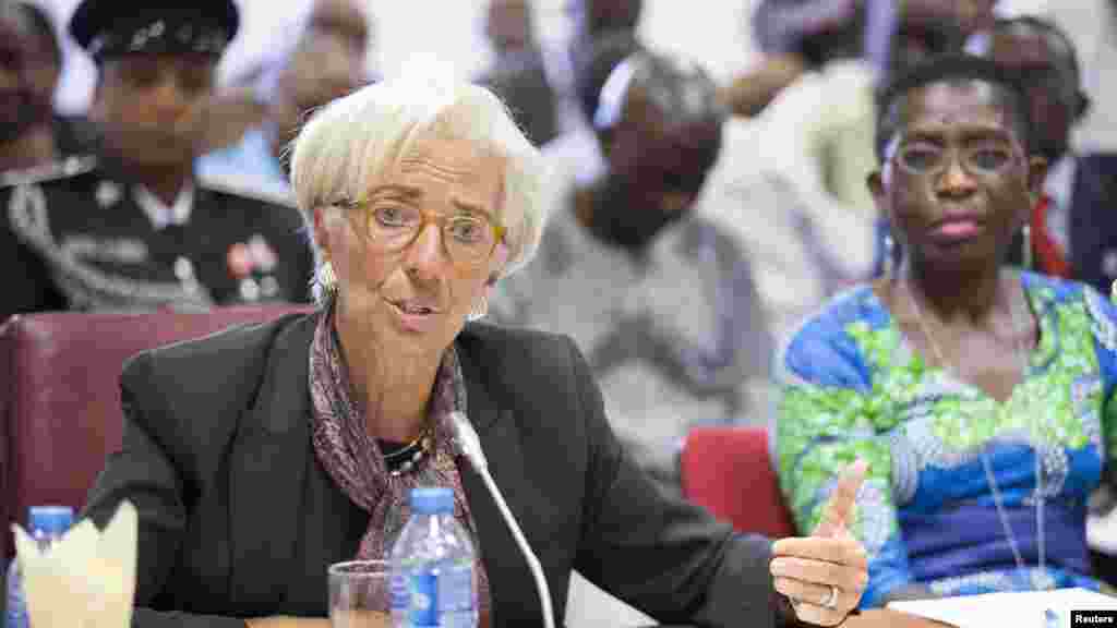 Shugabar Hukumar Asusun Bada Lamuni Na Duniya Christine Lagarde Na Mgana Da &#39;Yan Majalisu A Birnin Abuja Najeriya, Janairu 6, 2016. &nbsp;