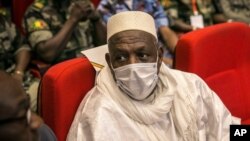 2Rs, África Ocidental: novos governantes no Mali: Conacri encerra fronteiras com Bissau e Dacar