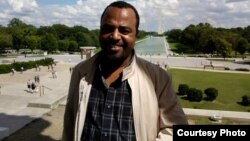 መምህርን ጸሓፊ ኢንተርኔትን ተንታኒ ፖለቲካን አቶ ስዩም ተሾመ ምእሳሮም መሳርሕቱ ሓቢሮም