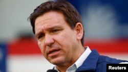 ARCHIVO - El gobernador de Florida, Ron DeSantis, durante un evento de campaña en Myrtle Beach, en Carolina del Sur, EEUU, en enero de 2024.