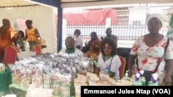 Les producteurs de la filière champignons comestibles à la foire d’exposition au musée national, à Yaoundé, le 16 octobre 2021.