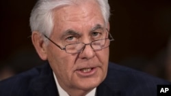 Nhiệm vụ đầu tiên của ông Tillerson là ‘hạ nhiệt’ Bộ Ngoại giao.