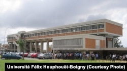 Manifestation d'étudiants à l'université Félix Houphouët-Boigny, 14 avril 2016.