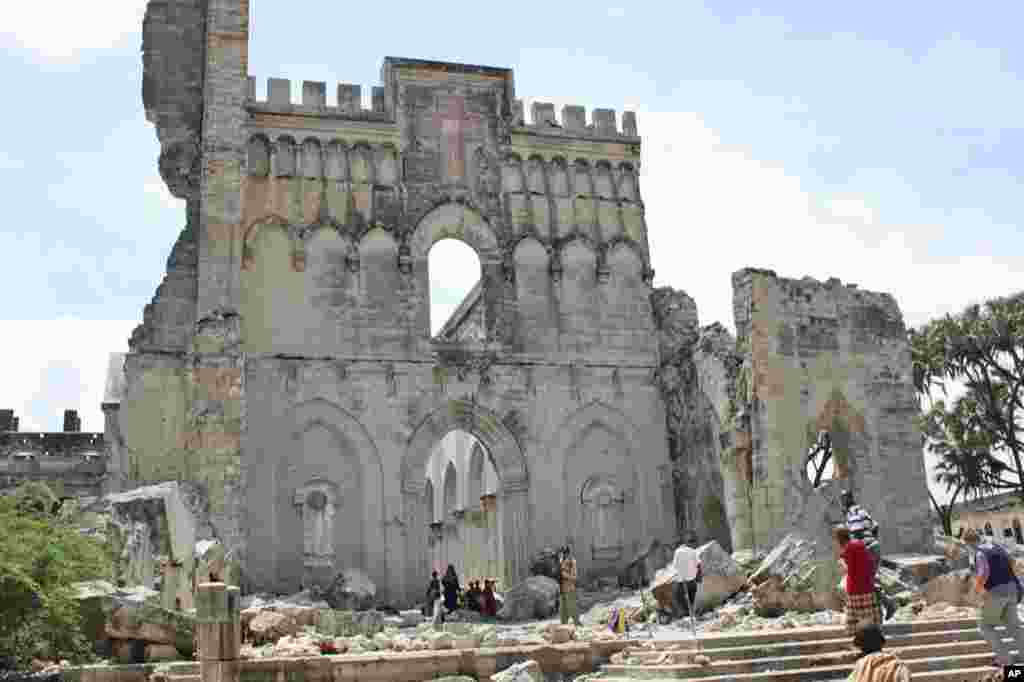 The ruins of Mogadishu's Roman Catholic cathedral are home to dozens of tent-dwelling families seeking refuge from famine in southern Somalia. (VOA - P. Heinlein)