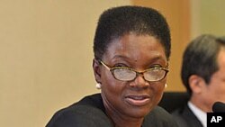 Valerie Amos, UN humanitarian chief, speaking to reporters at the Ministry of Foreign Affairs and Trade in Seoul, October 24, 2011.