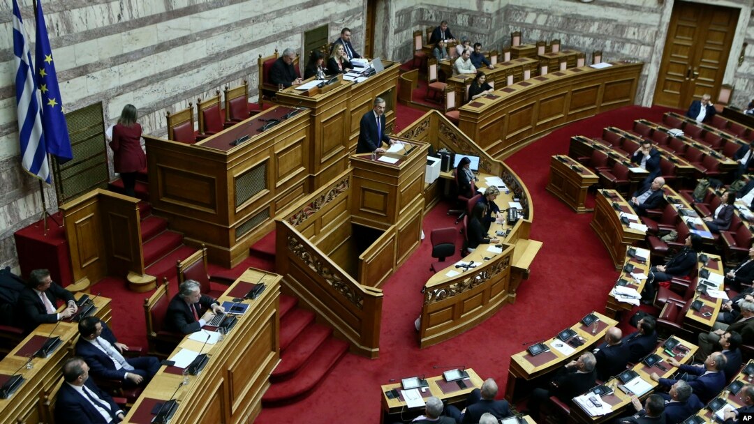 Grčki parlament u toku odličivanja o Prespanskom sporazumu (Foto: Panayiotis Tzamaros/InTime News via AP)