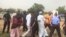 'Yan Sanda na takurawa masu zanga-zangar lumana a Abuja. 