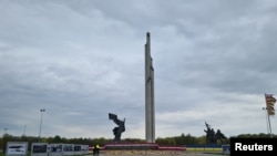 Архівне фото: Пам'ятний комплекс на честь перемоги СРСР над нацистською Німеччиною в Другій світовій війні, травень 2022 року. REUTERS/Андріус Ситас