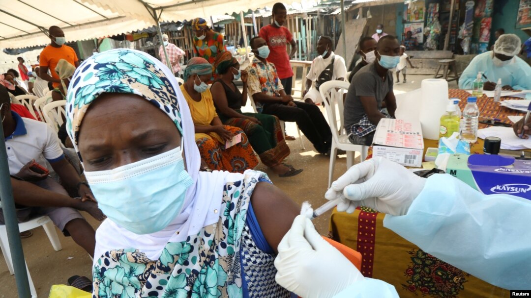 Umwe mu banyagihugu bariko bacandarwa Ebola muri Cote d'Ivoire 