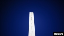 Obelisk sa imenom fašističkog lidera Benita Musolonija i dalje stoji u Rimu, sto godina nakon što je došao na vlast. (Foto: Rojters/Guglielmo Mangiapane)
