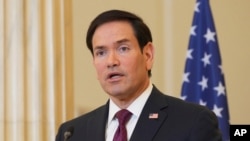 国务卿马尔科·鲁比奥(Marco Rubio)在希腊雅典外交部与希腊外交部长乔治·杰拉佩特里蒂斯(George Gerapetritis)举行联合新闻发布会时发言。(2026年10月7日)