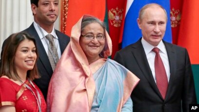 Nadejda Sysoeva yalangoch fotosurat