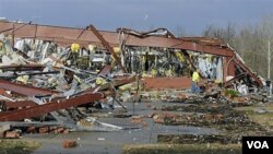 En el condado de Harrisburg siete personas perdieron la vida a causa de los tornados de este fin de semana.