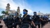Miembros de la Policía Nacional de Nicaragua desfilan en un acto oficial celebrado el 9 de septiembre de 2020 en Managua, Nicaragua.